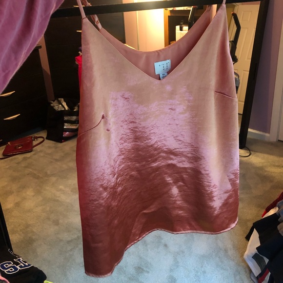 Spaghetti strap metallic shirt - Picture 2 of 5